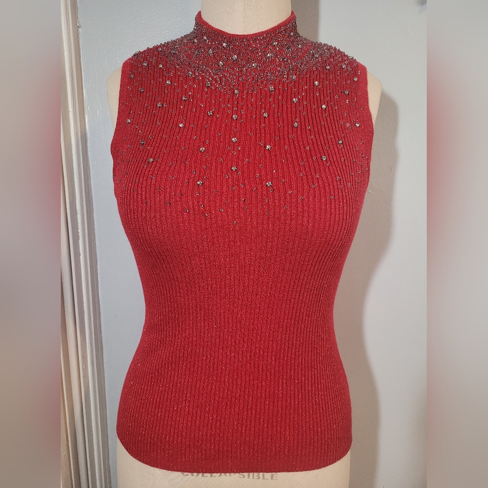 Vintage red sleeveless top. Side Effects brand. Size M. Stretch.